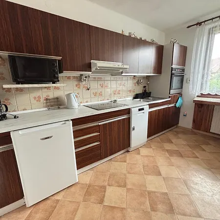 بيت للعطل Dum V Ceskem Raji *